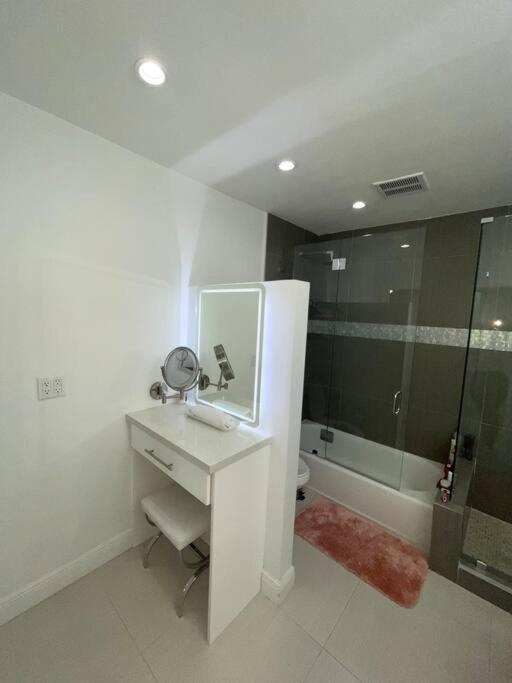 Modern Miami Oversized 3 Bedroom In Central Location Exteriér fotografie
